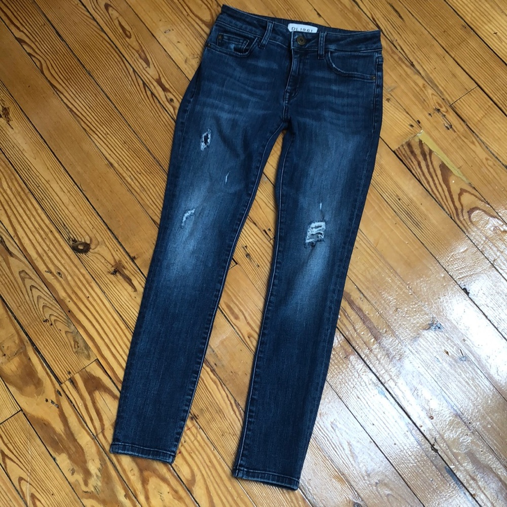 DL1961 Jeans Super Skinny Margaux Ripped 24” Waist
